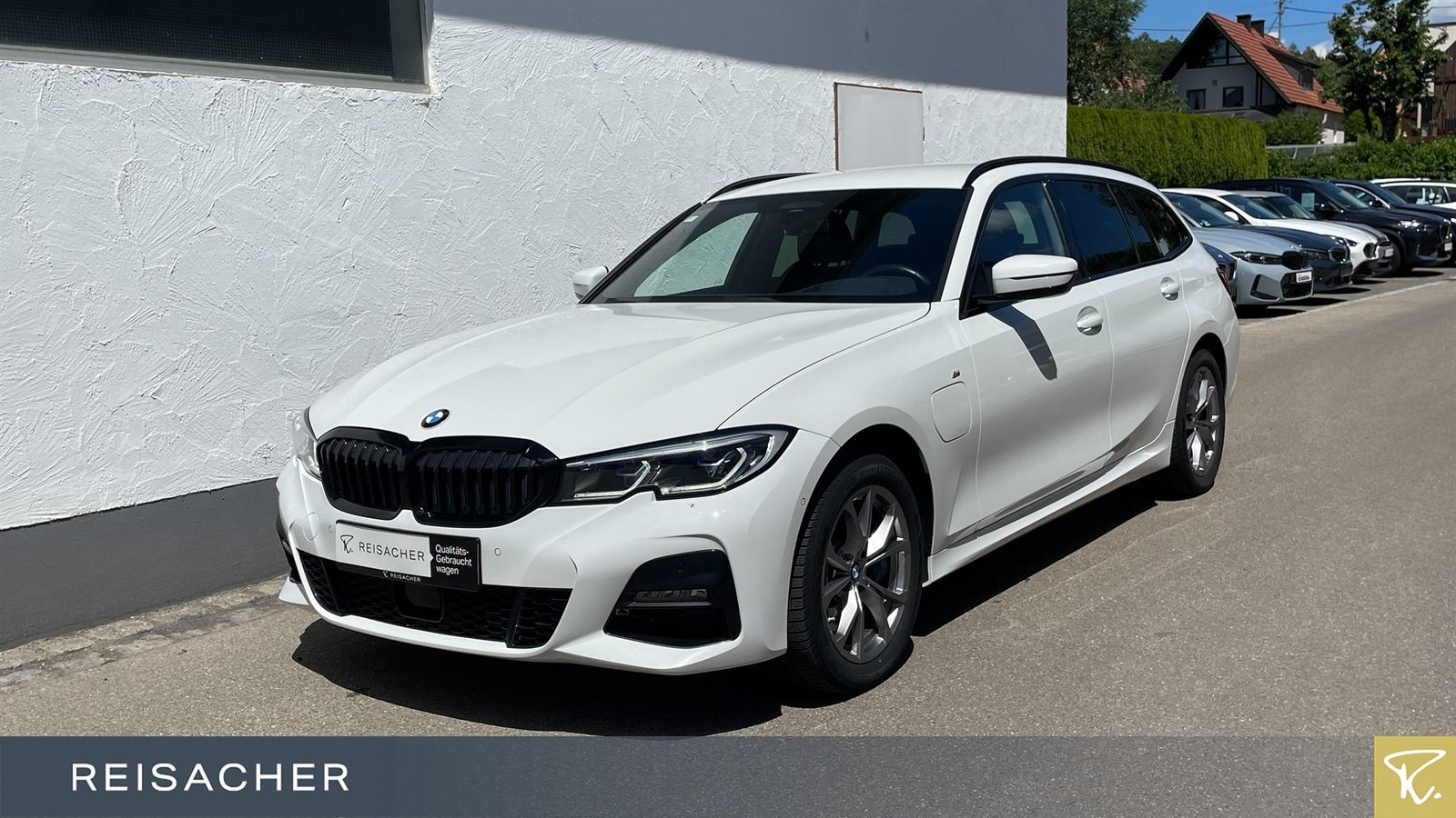 BMW 330e A xDrive Tou M-Sport,DAProf,Autom,HUD,Laser
