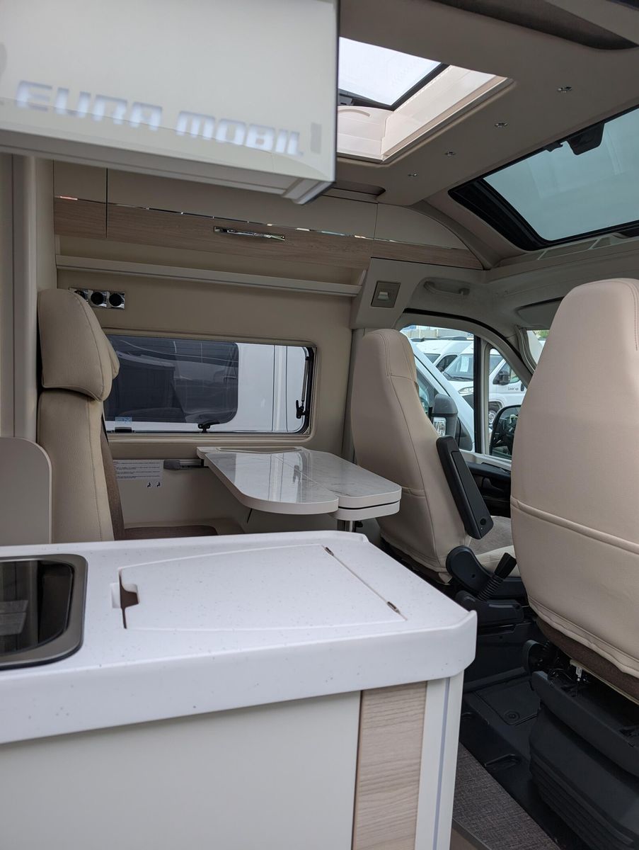 Fahrzeugabbildung Eura Mobil Van V 595 HB Markise, Automatik, Fahrassistenzp.
