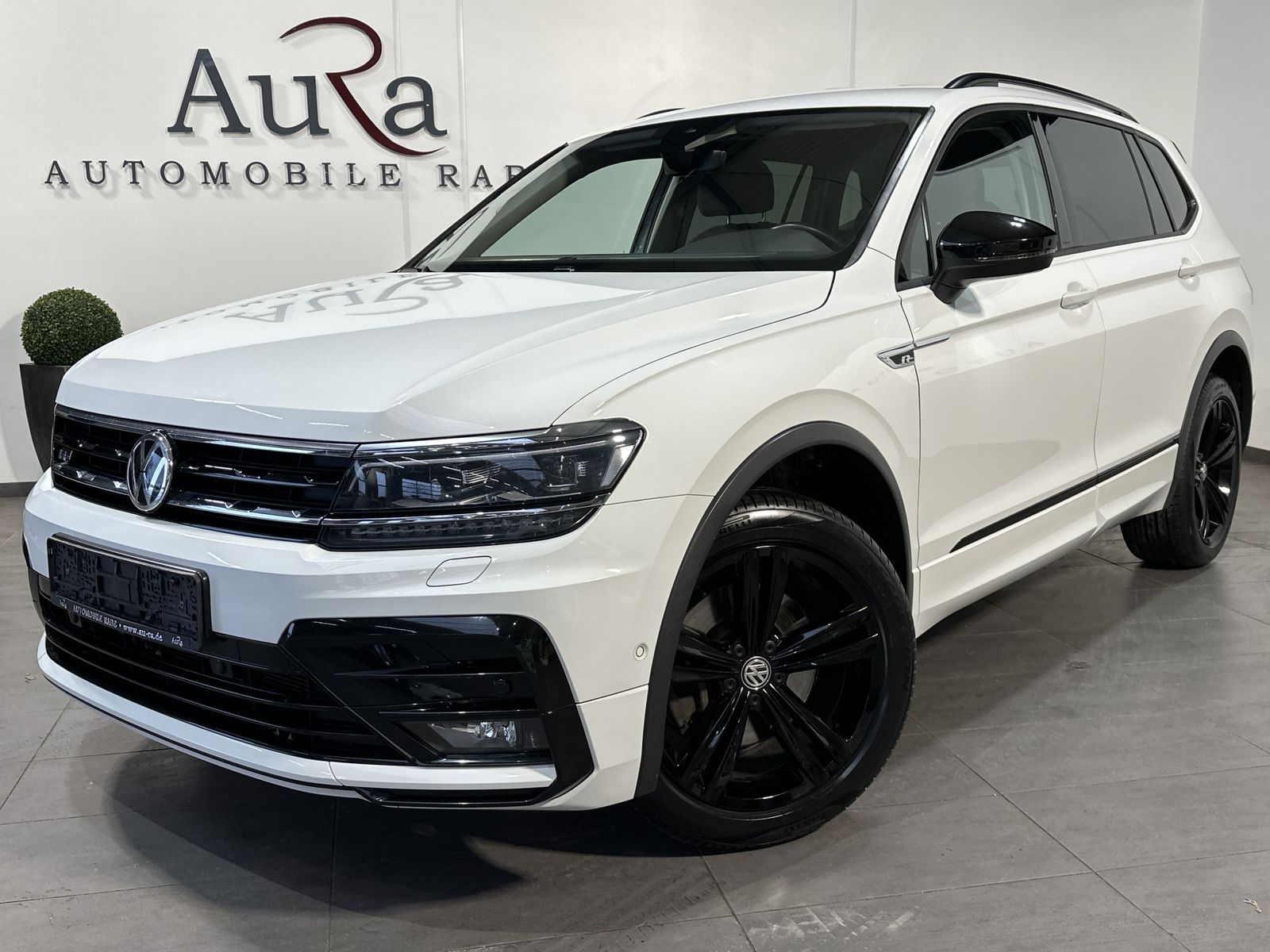 Fahrzeugabbildung Volkswagen Tiguan Allspace 4M R-Line HL NAV+LED+AHK+19ZOLL