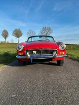MGB Mark 1 with pull handle door handles - Autos aus dem Jahr 1964