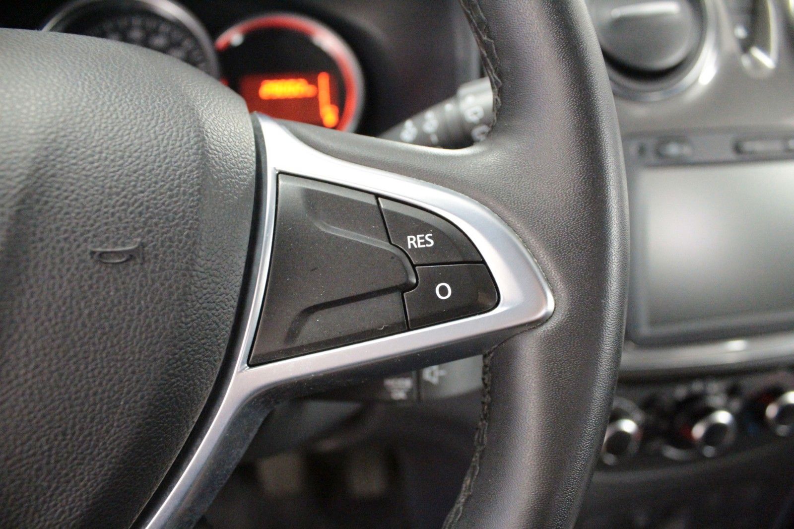 Fahrzeugabbildung Dacia Sandero TCe 90 Stepway Prestige *Media-Nav*