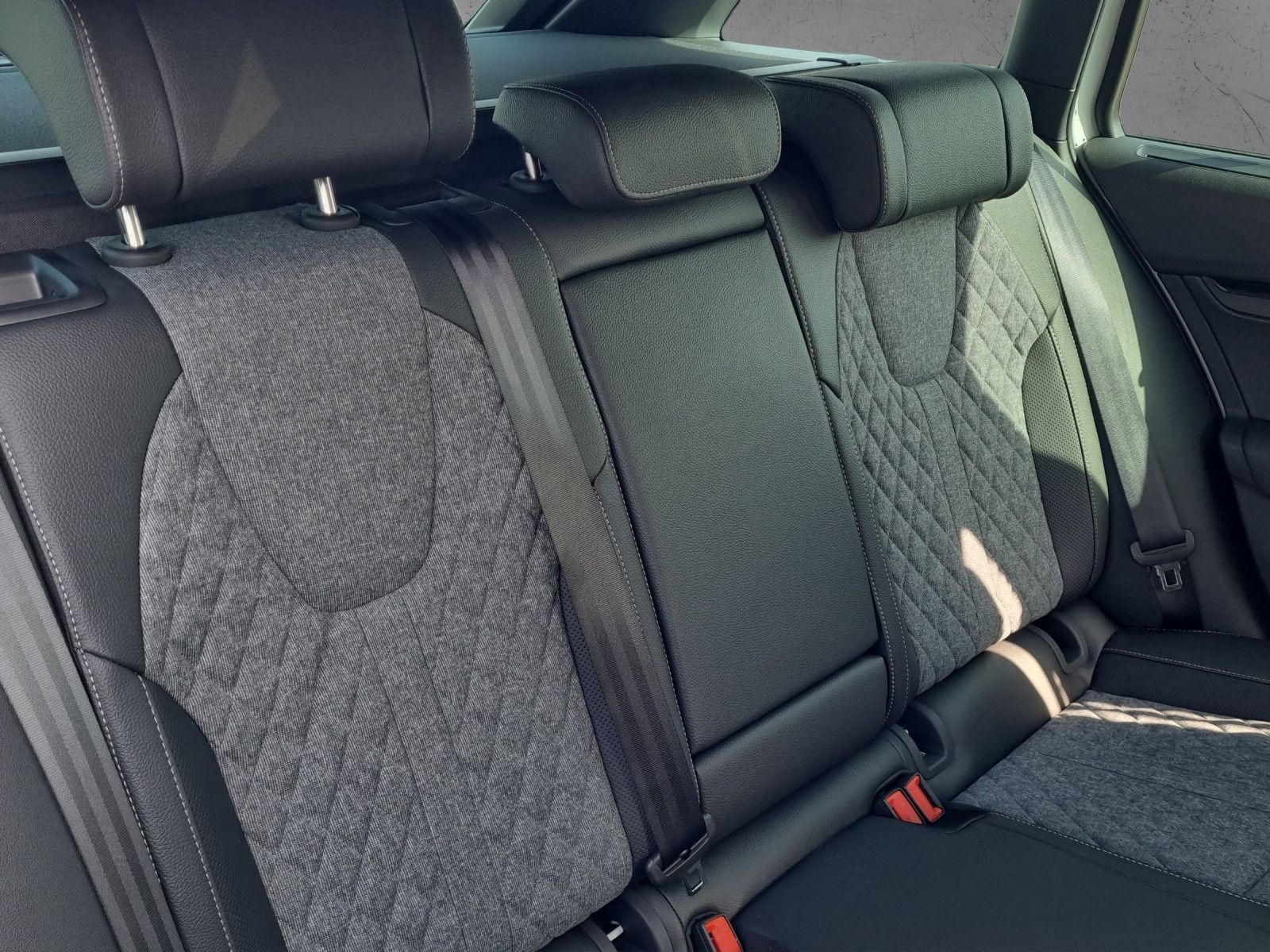 Fahrzeugabbildung SKODA Octavia Combi Sportline AHK PANO STANDHEIZUNG