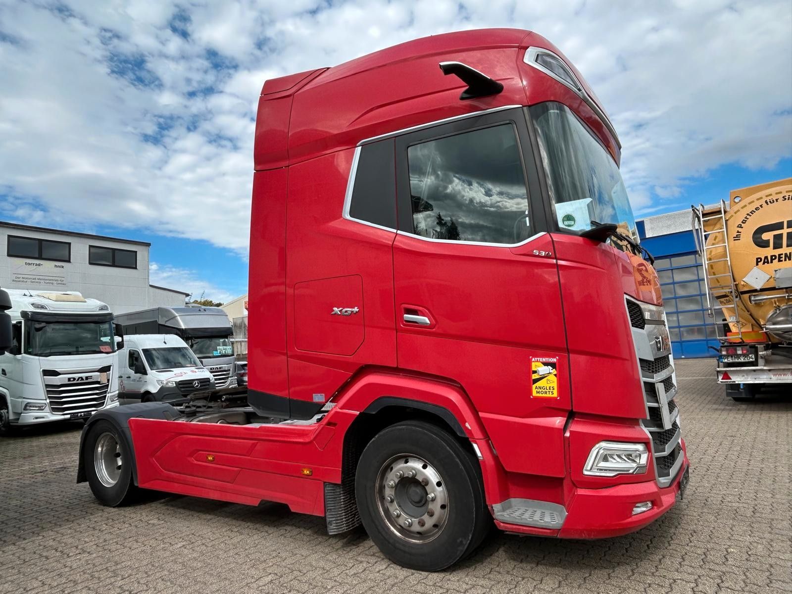 Fahrzeugabbildung DAF 2 Stück XG+ 530 FT, Hydraulik, Leder, Standklima