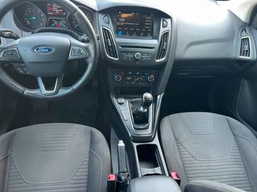 Ford Focus - 10