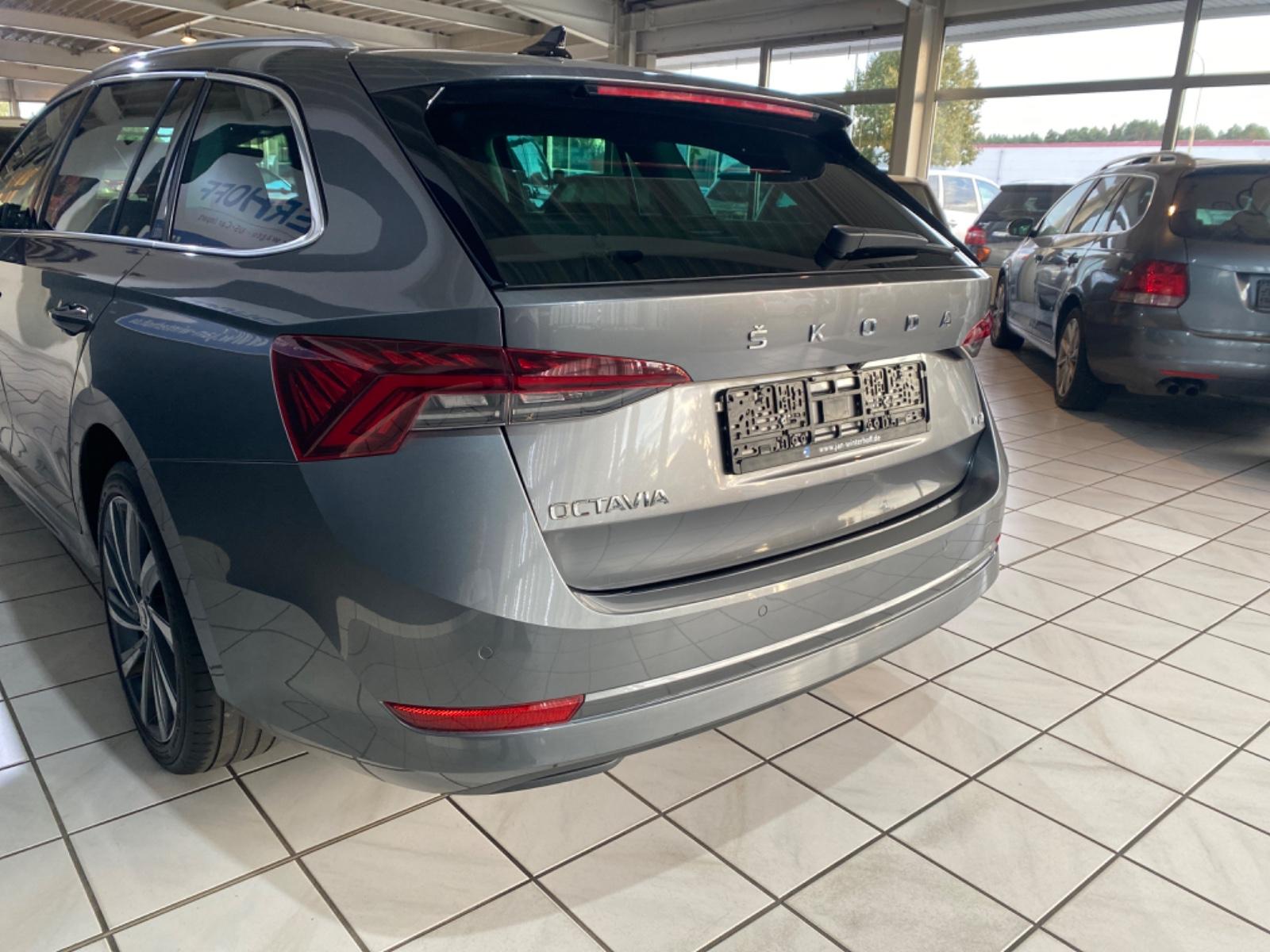 Skoda Octavia Combi 2.0 TDI DSG 4x4 Style LED AHK STHZ