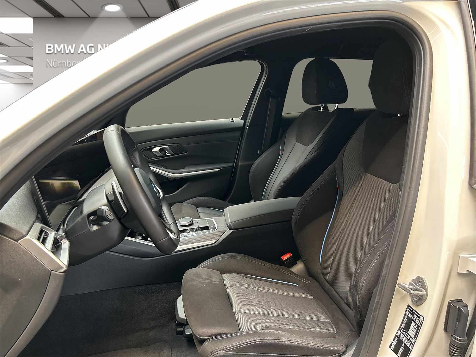 BMW 320 - Bild 11