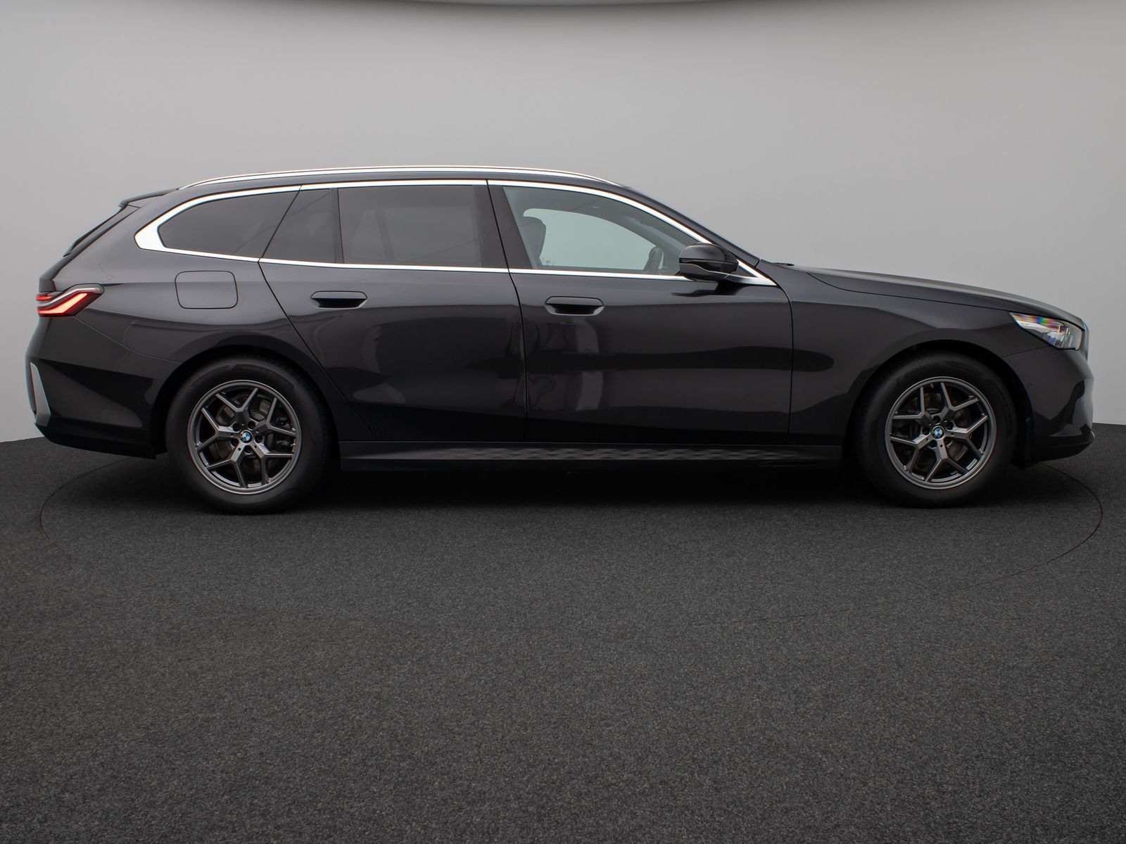 Fahrzeugabbildung BMW 520d Kamera DAB DrivingAssist Sport LED 18Zoll