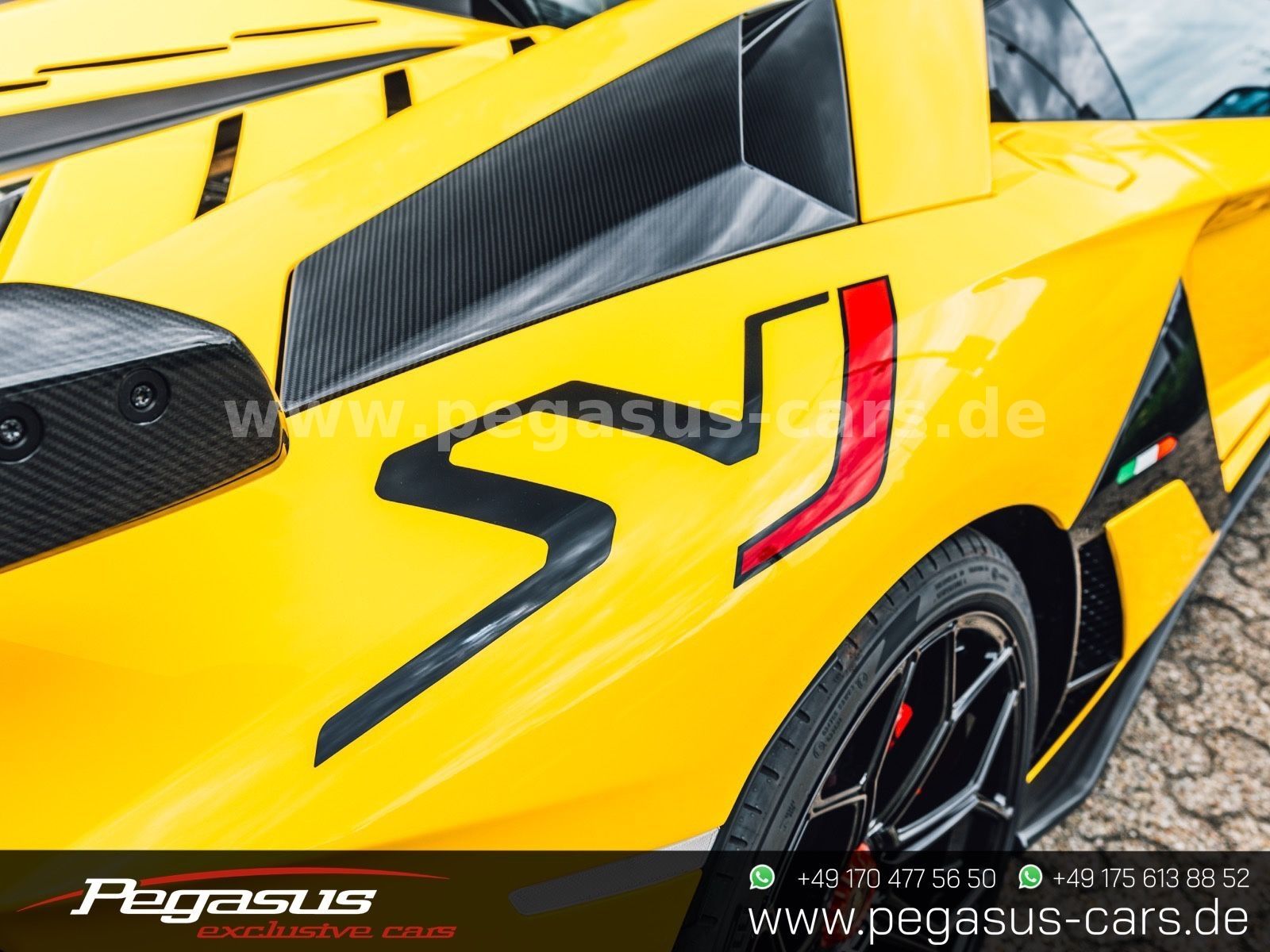 LAMBORGHINI Aventador - 23