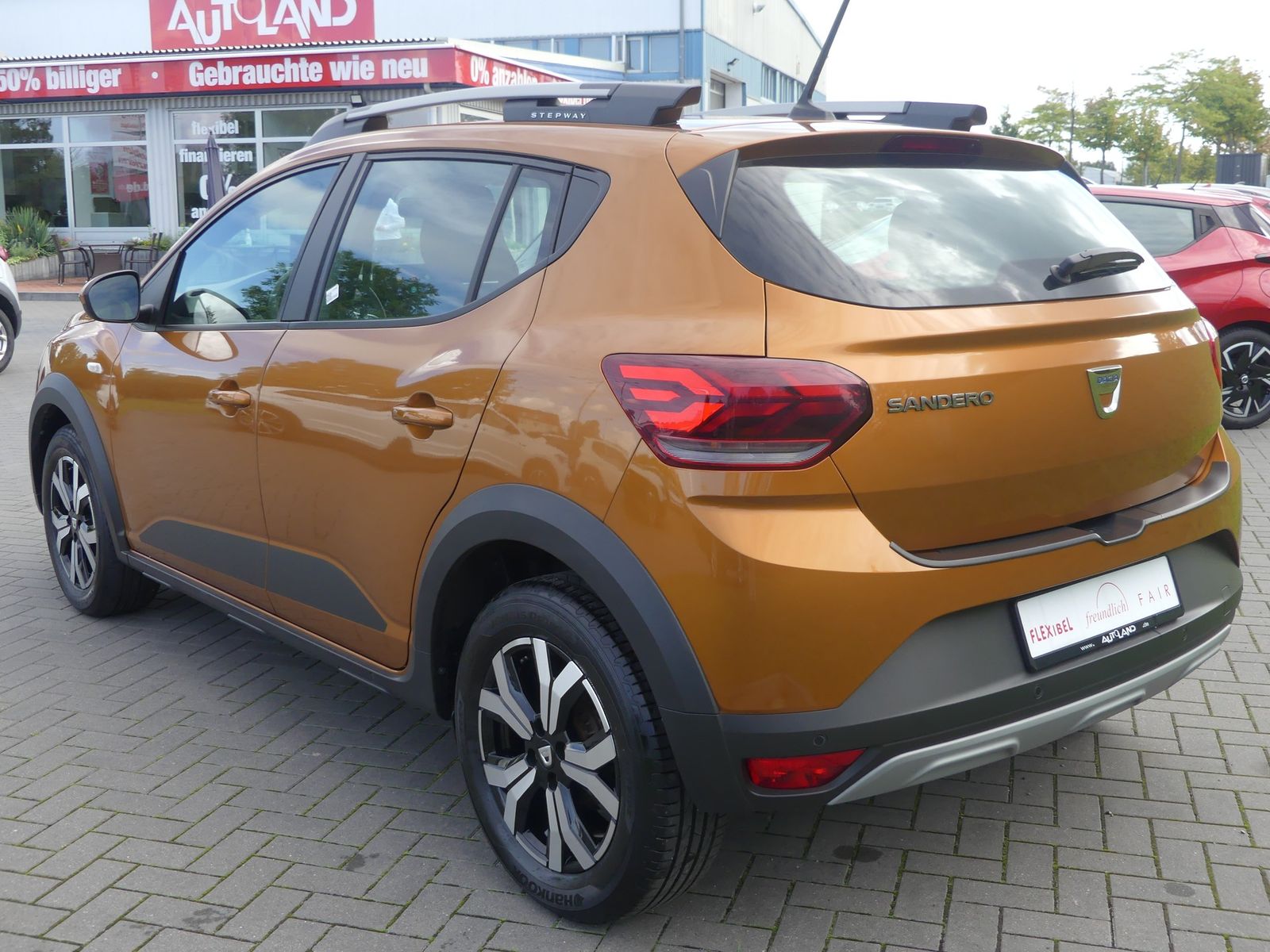 Dacia Sandero Stepway III 1.0 TCE Comfort EDC LED Navi imagem 3