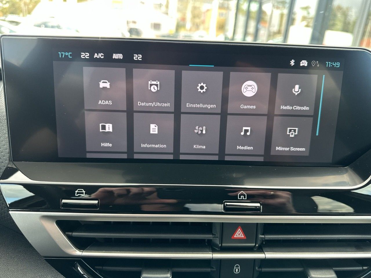 Fahrzeugabbildung Citroën C4 X Hybrid MAX - mit KI generiert/bearbeitet