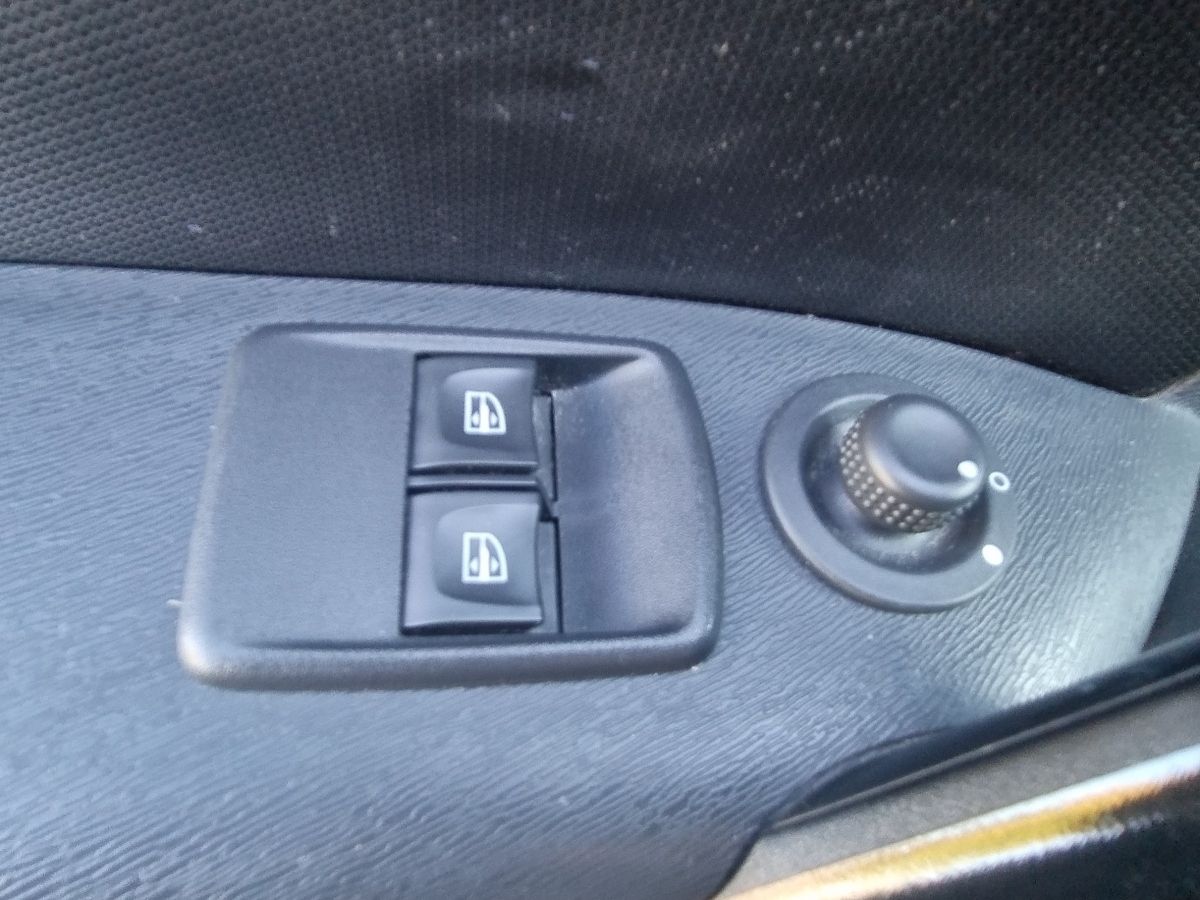 Fahrzeugabbildung Renault Kangoo Rapid Extra Blue dCi 95