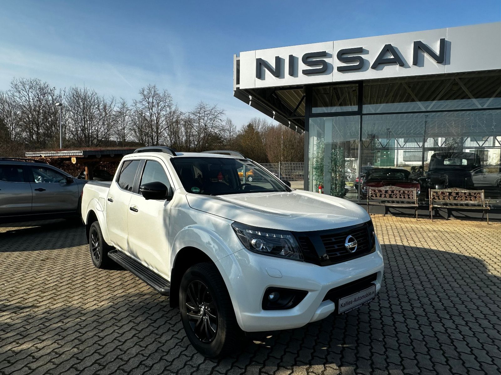 Fahrzeugabbildung Nissan Navara NP300 N-Guard Double Cab 4x4
