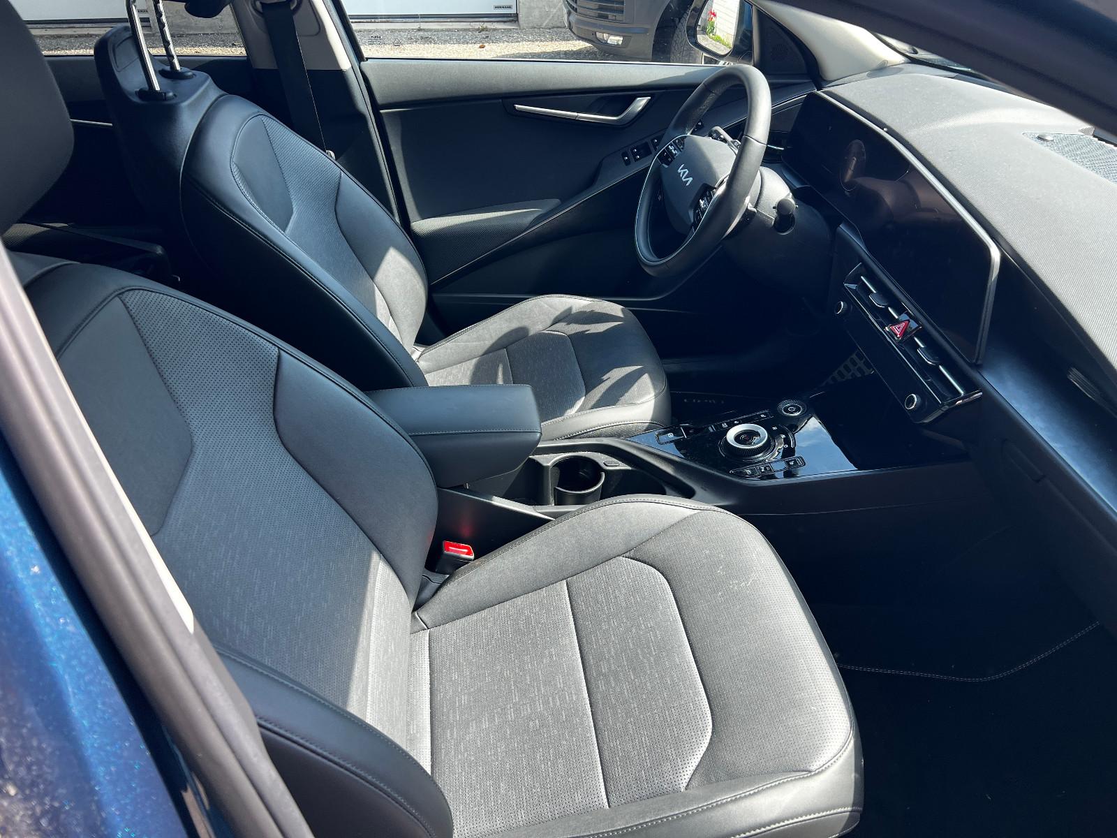 Kia Niro e-Niro Inspiration vorne unten beschädigt