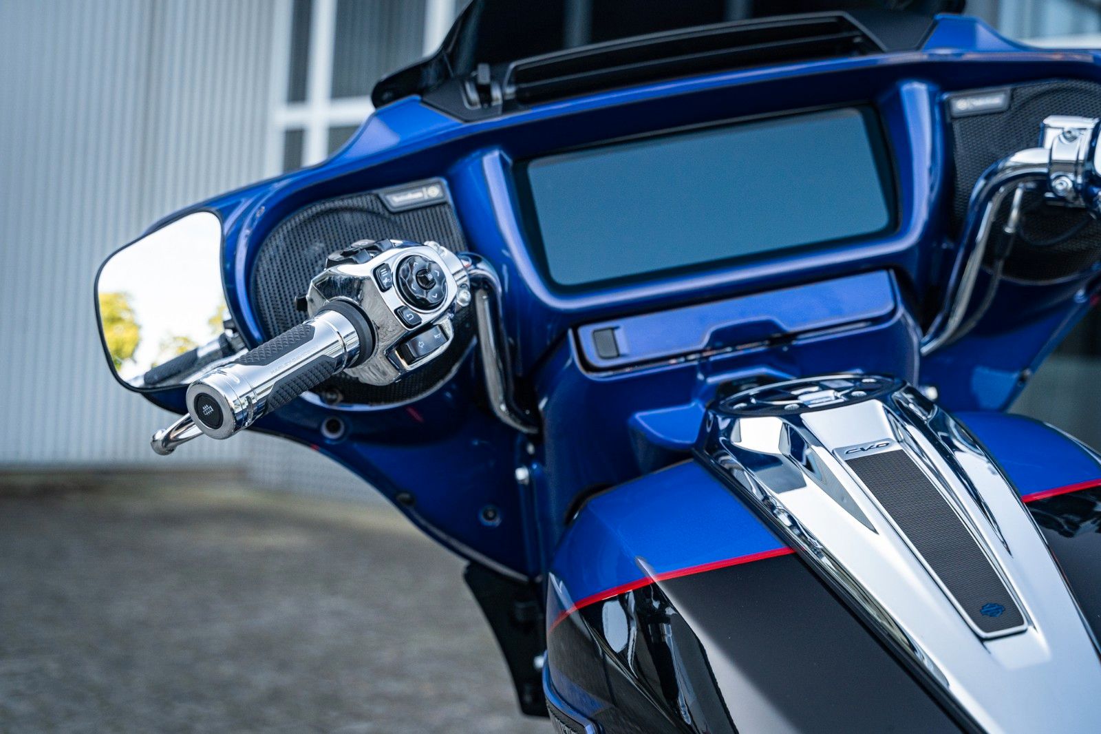 Fahrzeugabbildung Harley-Davidson CVO Street Glide  FLHXSE 121 CUI MY25 - VOR ORT