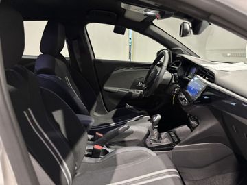 Fotografie 6 des Opel Corsa 1.2 Direct Injection Turbo GS