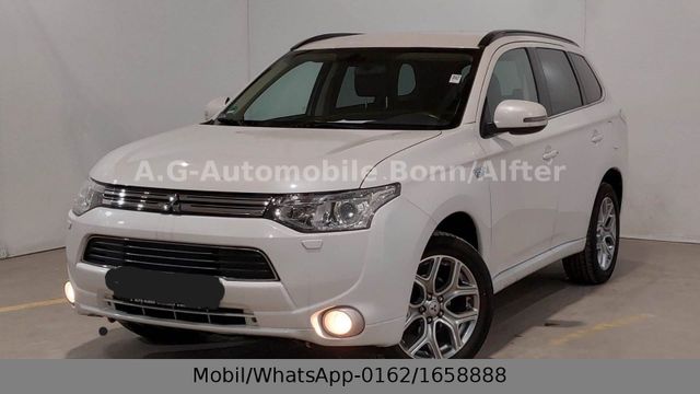 Mitsubishi Outlander PHEV  4WD Kamera