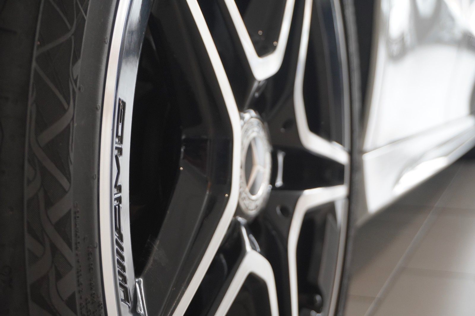 Fahrzeugabbildung Mercedes-Benz A 180 AMG LINE 7G-DCT NAVI/LED/VIRT./KAMERA/DAB+
