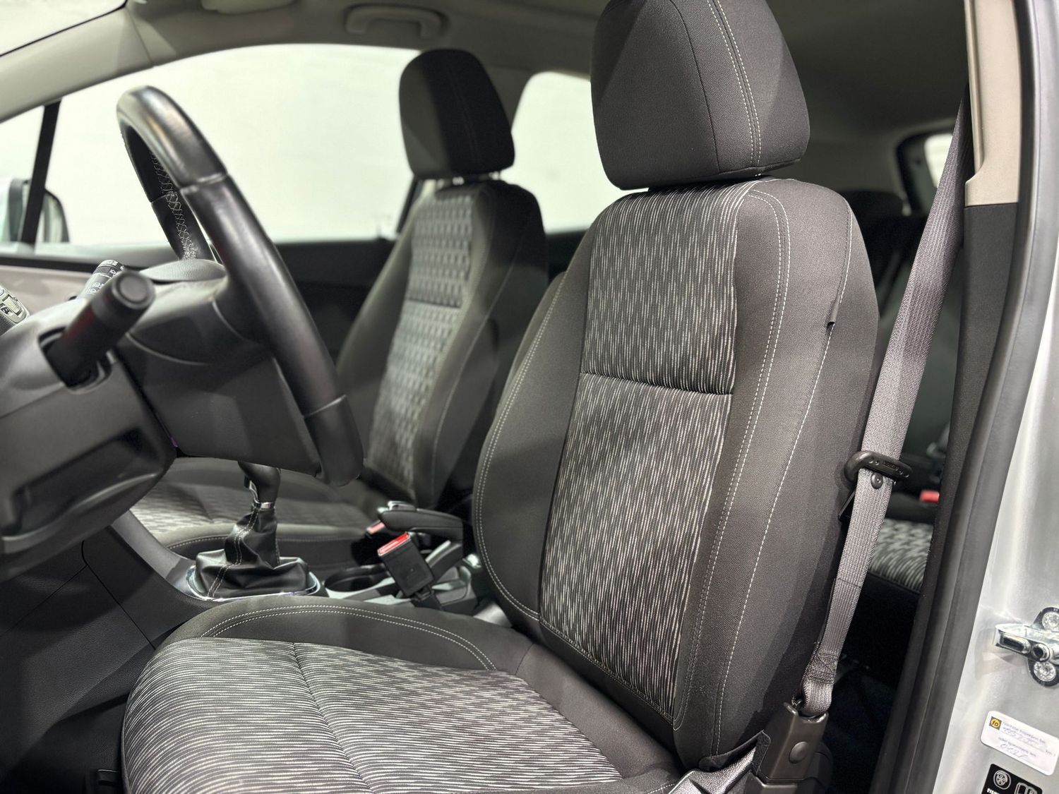 Fahrzeugabbildung Opel Mokka 1.6 CDTI Edition Kamera#Navi#Tempomat