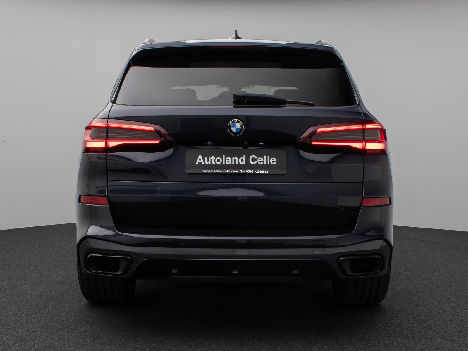 Fahrzeugabbildung BMW X5 xD25d M Sport Panorama Kamera HUD DAB H/K AHK