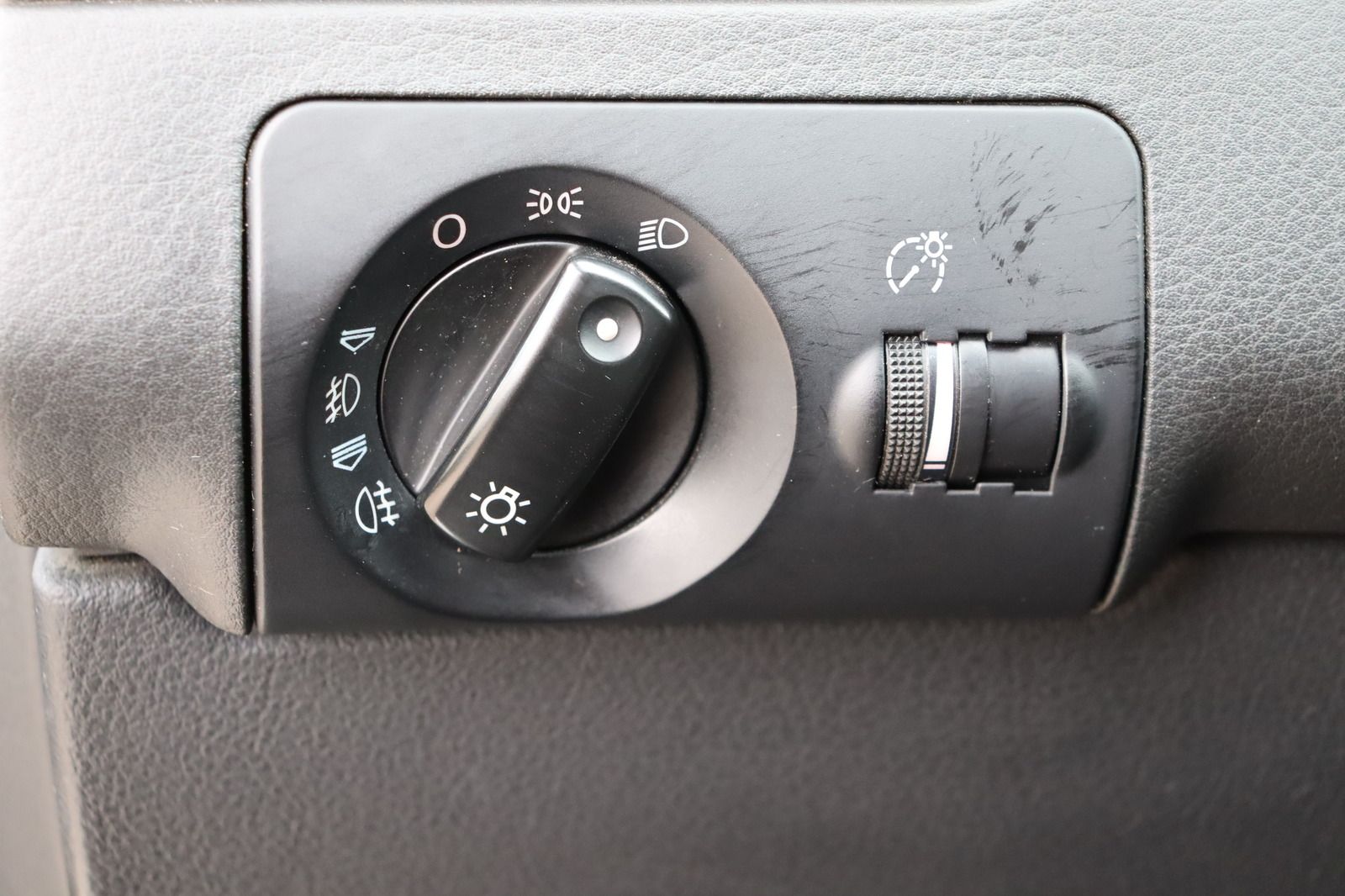 Fahrzeugabbildung Audi A6 Allroad 2.5 TDI quattro Tiptronic * Xenon