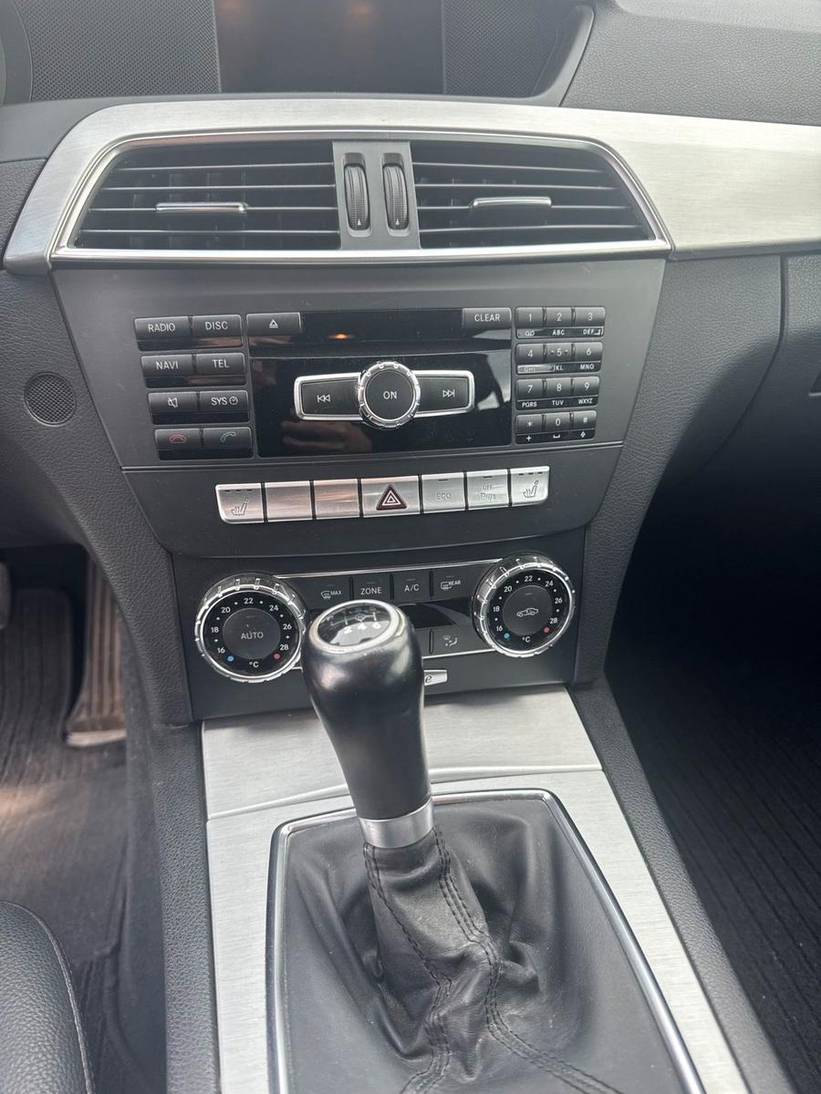 Mercedes-Benz C180 2011 — photo 9
