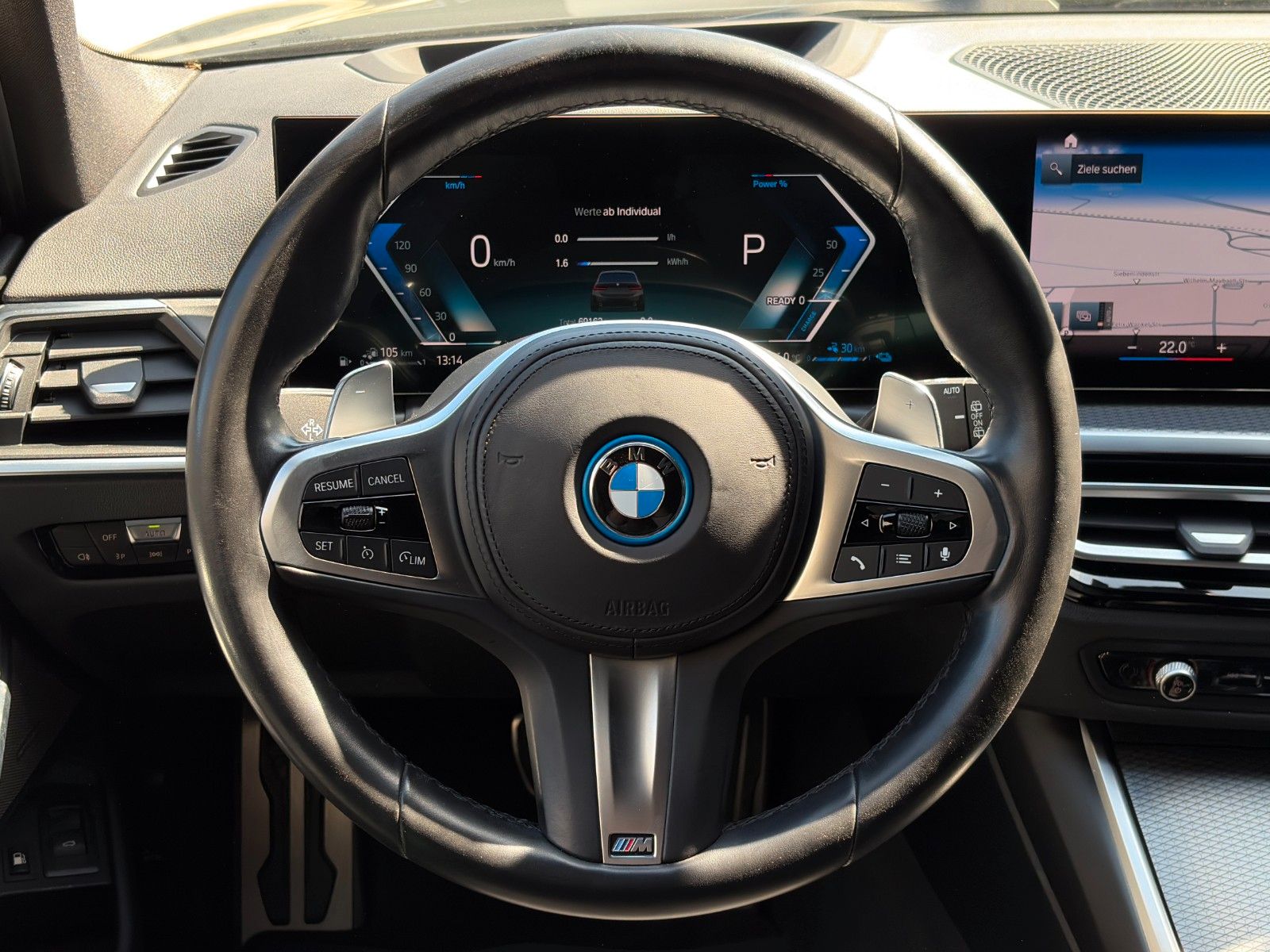 Fahrzeugabbildung BMW 320e Touring M Sport Aero Laser Akustik HUD H&K