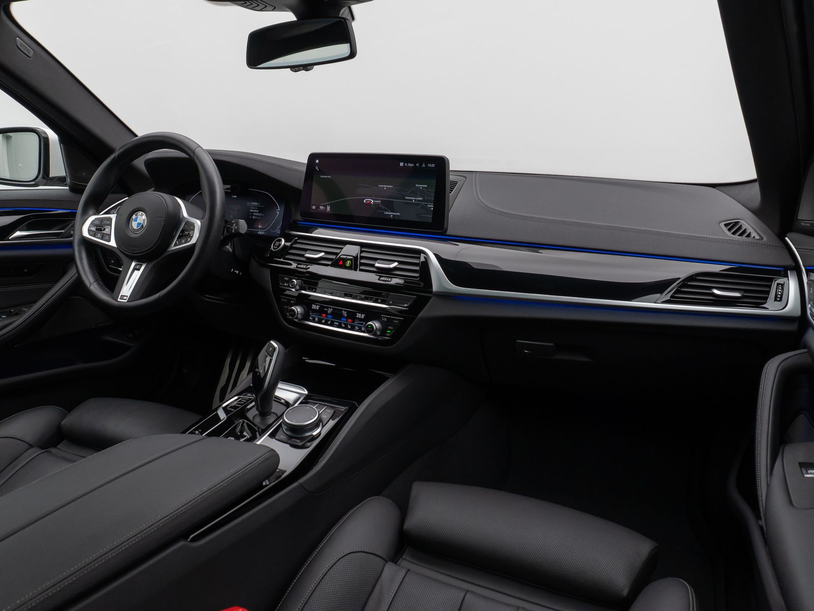 Fahrzeugabbildung BMW 540d xD M Sport Panoram Kamera Laser HUD H/K 19"