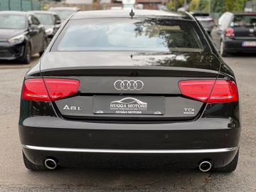 Audi A8 - 6