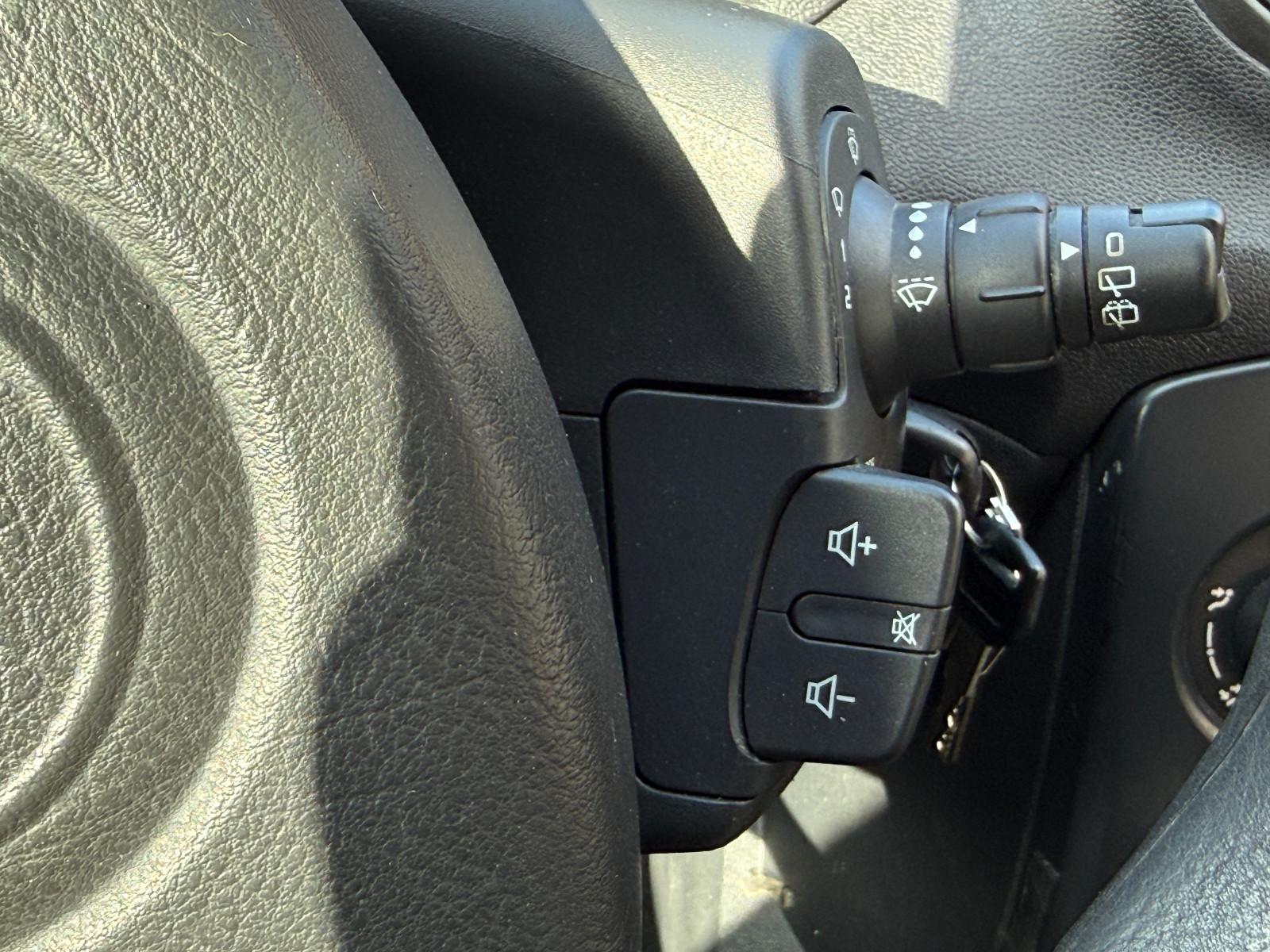 Renault Clio 2010 — photo 14
