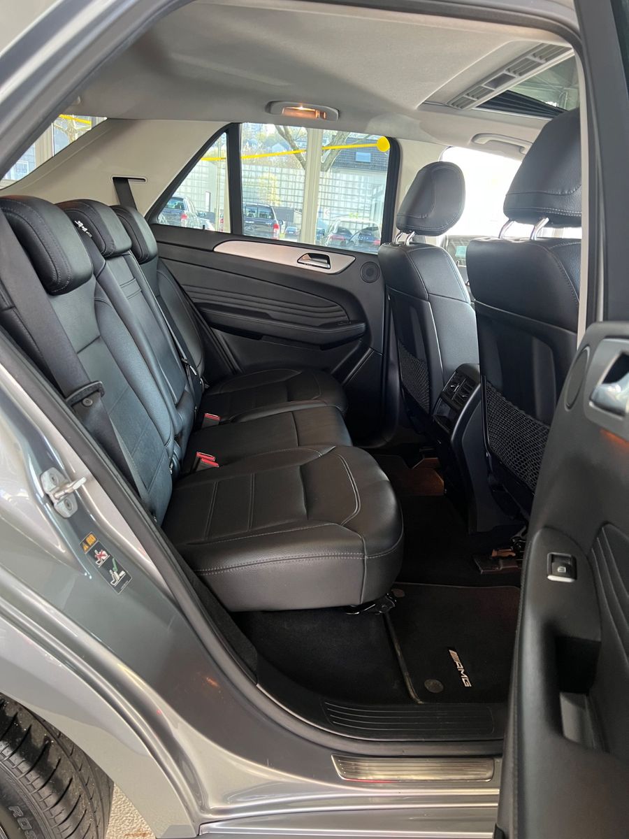 Fahrzeugabbildung Mercedes-Benz GLE 350 d 4Matic AMG LINE *SCHIEBEDACH*ANHK*