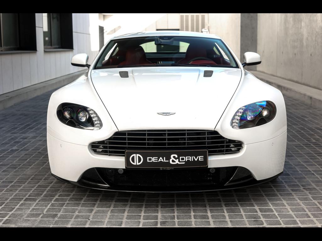 Aston Martin V8 Vantage