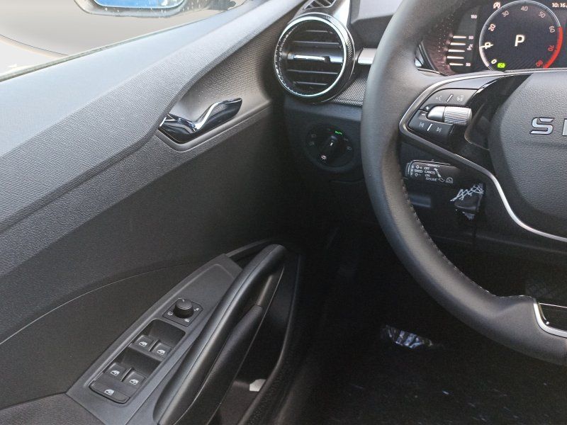 Fahrzeugansicht 9 Fahrzeugabbildung SKODA Fabia 1.0 TSI Selection DSG ACC+SMART-LINK+PDC+
