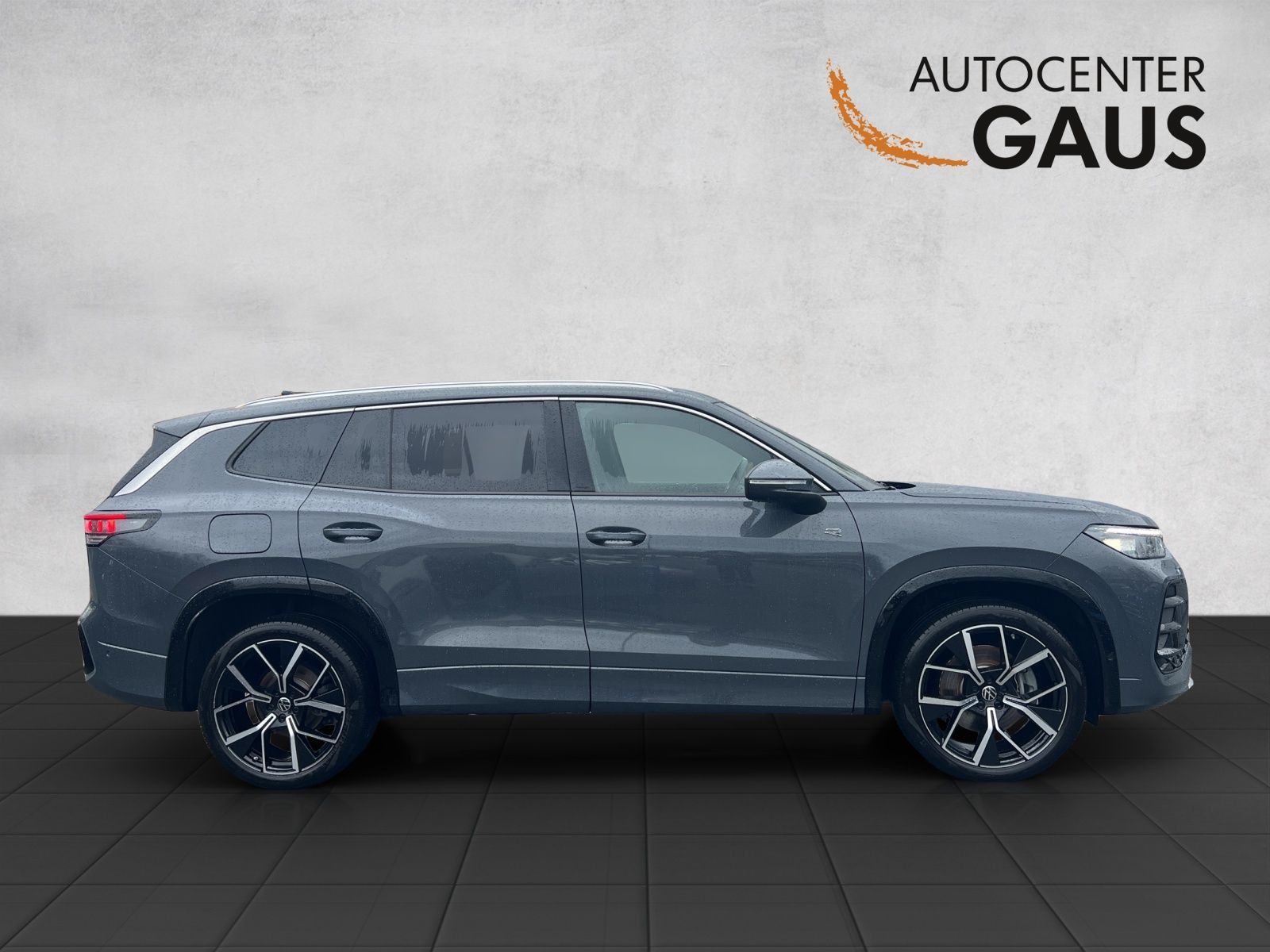 Tayron R-Line 2.0 TDI 4M DSG LED*Pano*AHK