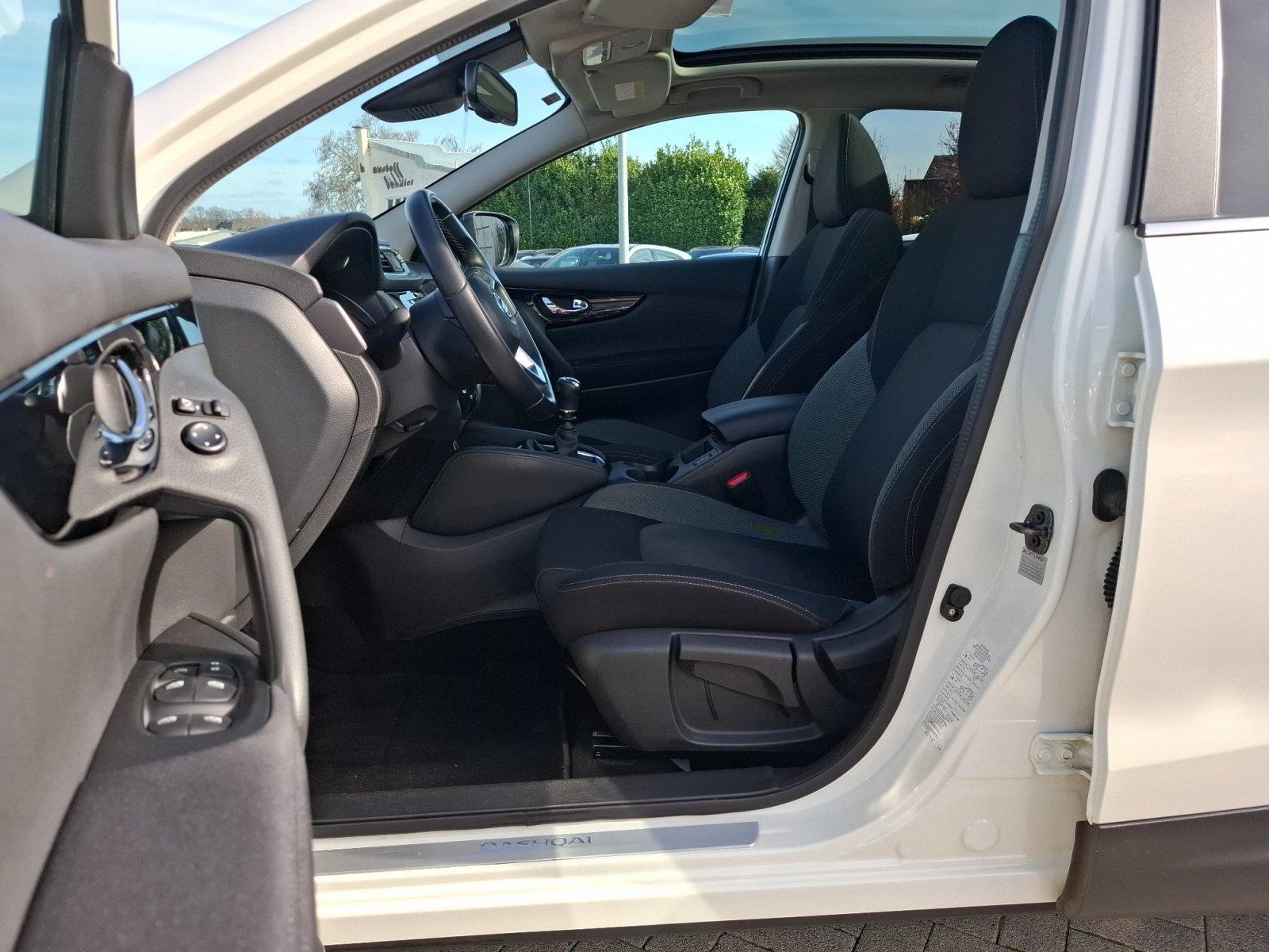 Nissan Qashqai 1.3 DIG-T N-Connecta NAVI AROUND-VIEW 17