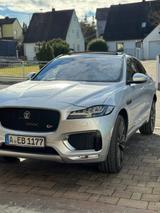 Jaguar F-Pace 30d AWD First Edition Automatik First... - silberne Jaguar F-Pace