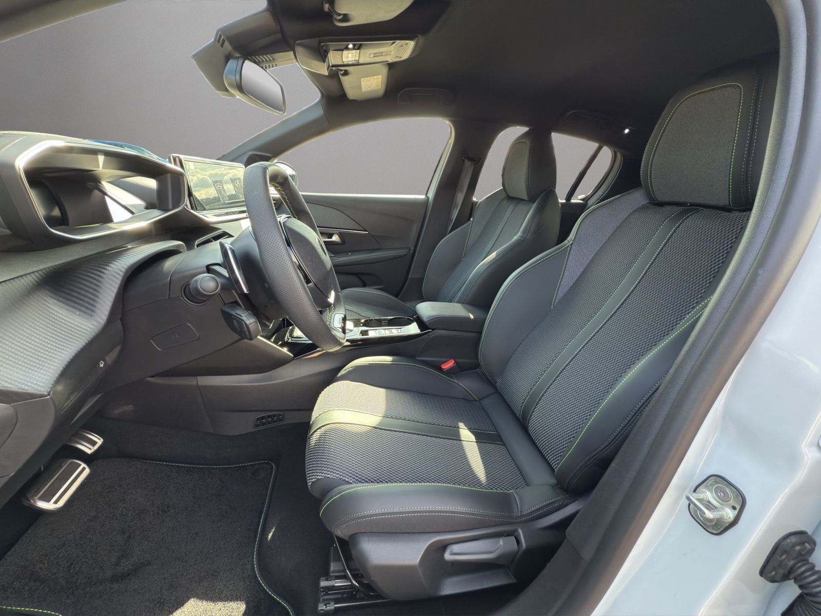 Peugeot 208 - Bild 9