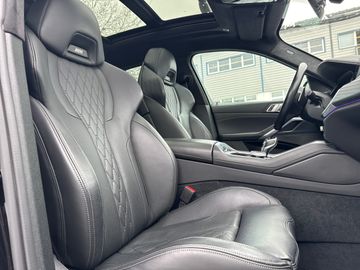BMW X6 M50i Gestiksteuerung Head-Up HK HiFi DAB LED