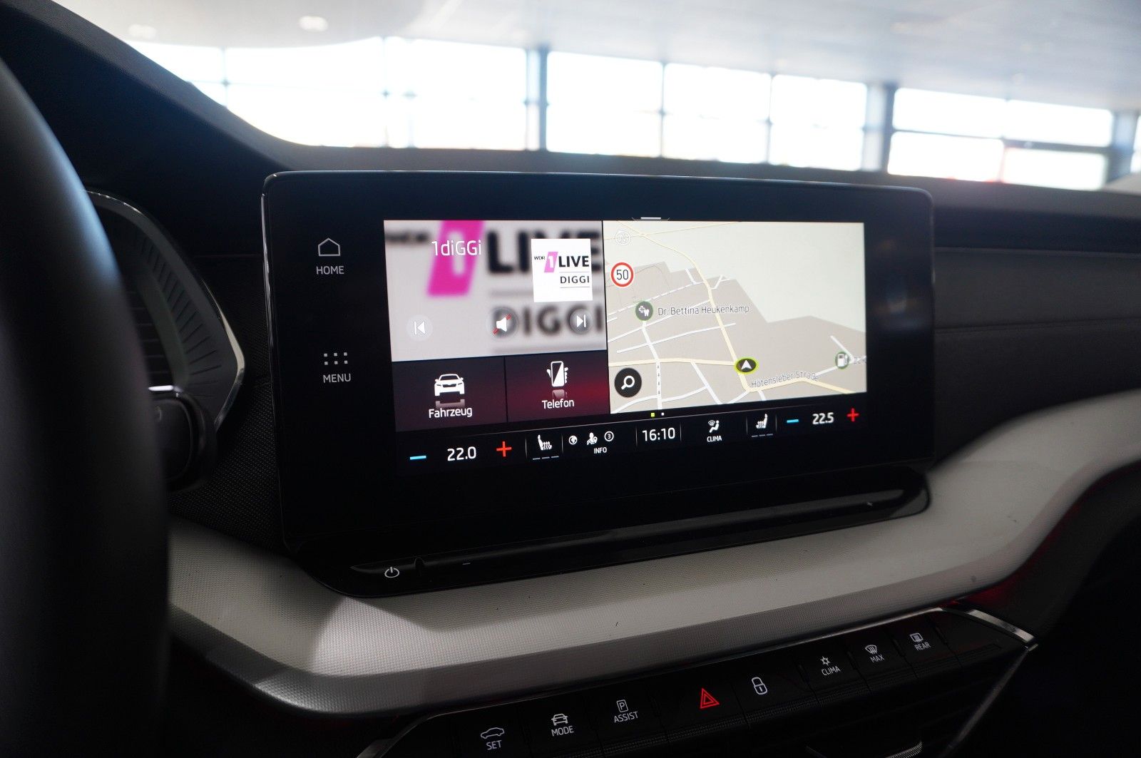 Fahrzeugabbildung SKODA Octavia COMBI 2.0D STYLE NAVI/LED/VIRTU./SHZ/DAB