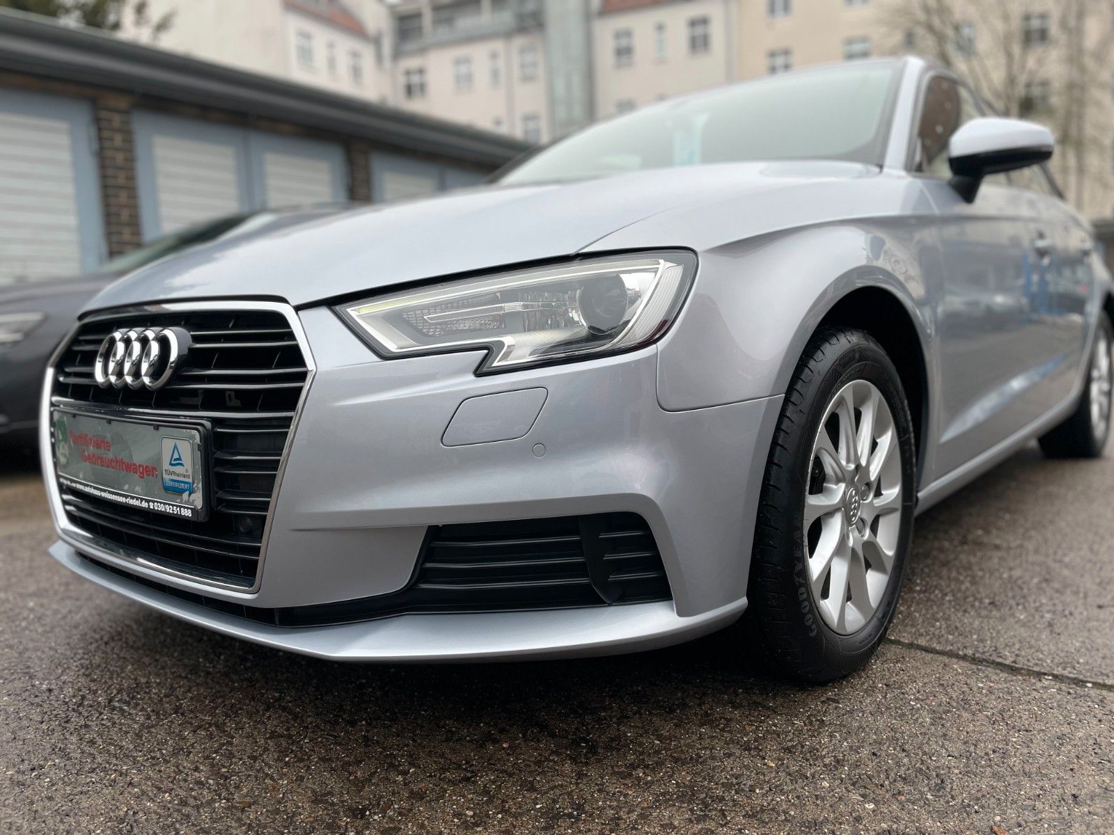 Audi A3 Sportback 1.6 TDI S-Tronic Navi Leder Xenon foto 3