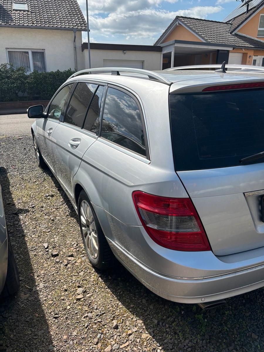 Mercedes-Benz C220 2008 — engine 170 HP (125kW)