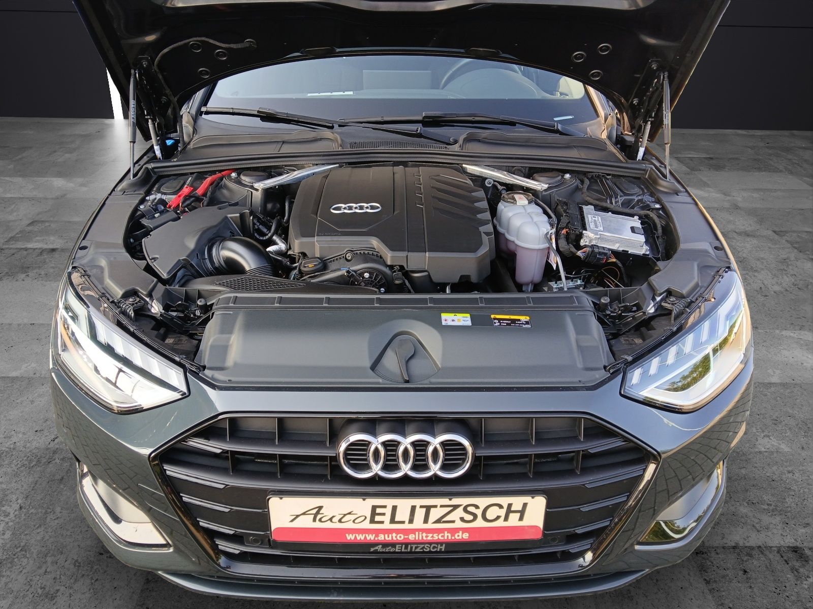 Fahrzeugabbildung Audi A4 Avant 40 TFSI advanced LED Navi Pano RFK SH