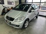 Mercedes-Benz A 180 Classic+AHK abn.+Klimaanlage+SHZ+8fach - Mercedes-Benz aus 2011: A Class