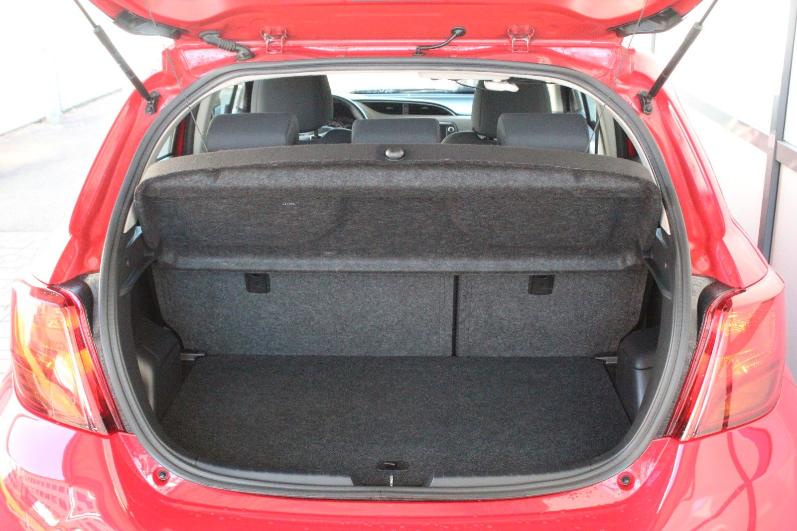 Fahrzeugabbildung Toyota Yaris 1.0 VVT-i Comfort