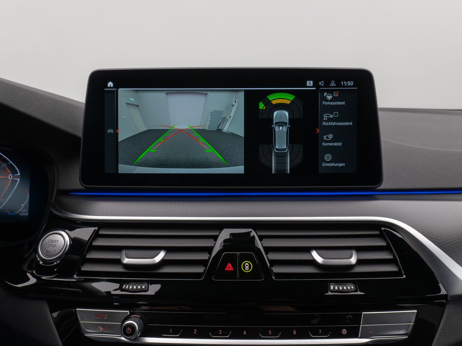 Fahrzeugabbildung BMW 530d M Sport Kamera Laser HUD DAB HiFi Komfort