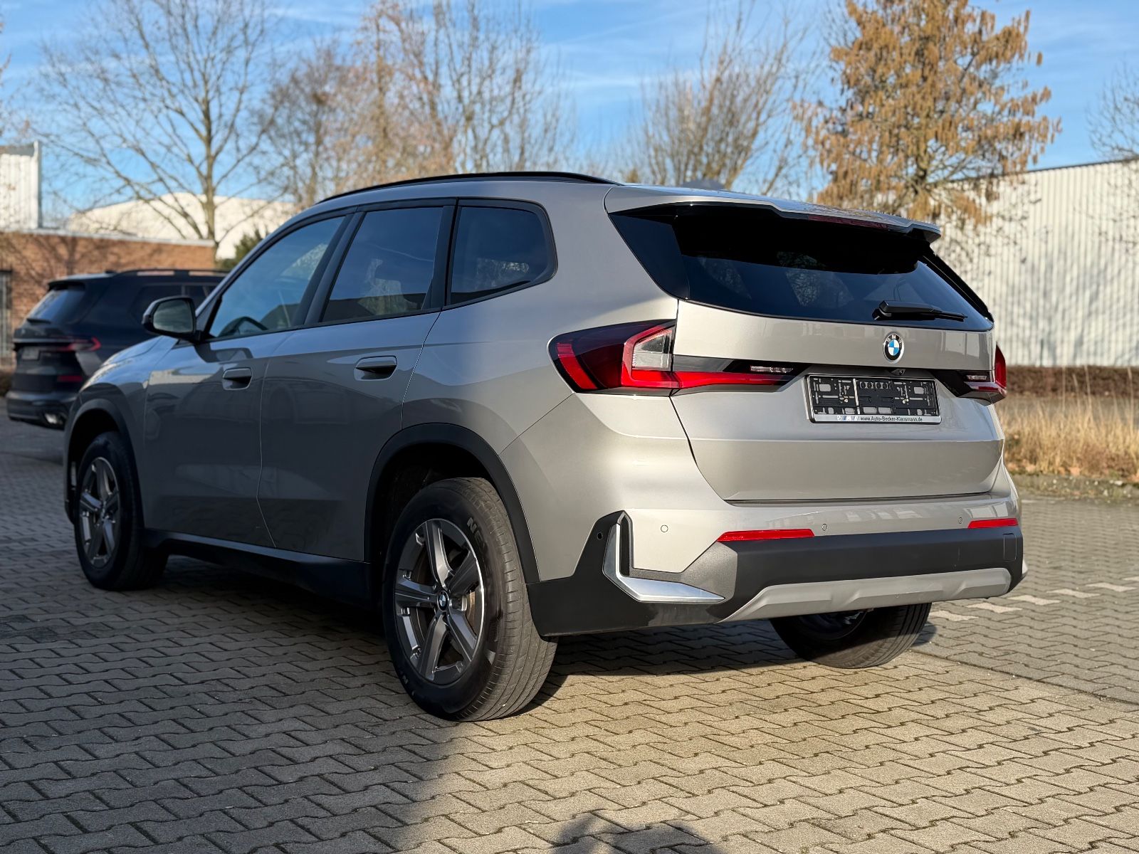 BMW X1 18d LED SPORT VOLLLEDER NAVI HARMAN foto 9