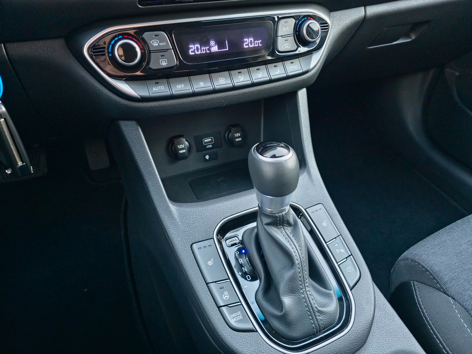 Hyundai i30 ,Mild-Hybrid,LED,Navi,Kamera,Alu,Automatik foto 16
