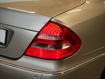 Mercedes E 280 - 7