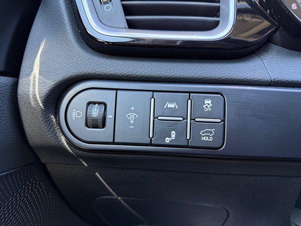 Fahrzeugabbildung Kia CEED KOMBI 1.5T 7DCT SPIRIT 1HD NAVI+LED+JBL+PDC