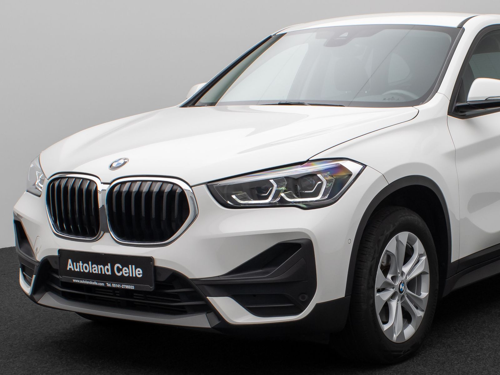 Fahrzeugabbildung BMW X1 sD18i Parkassistent DAB HiFi Navi LED Sport