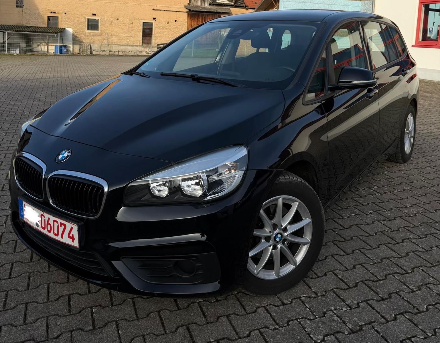 BMW 216